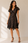 Robe noire en dentelle florale* seconde main - BCBG Maxazria- La Penderie du Paradis