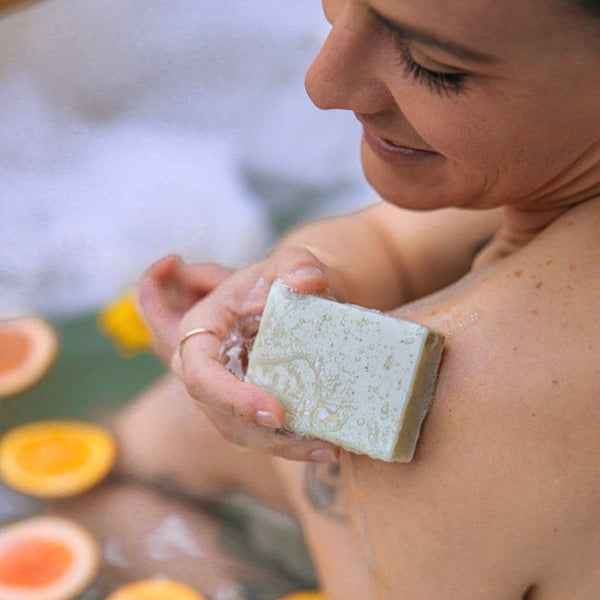 Savon naturel au pamplemousse et yuzu*-Rosco x Emmit-La Penderie du Paradis 🕊