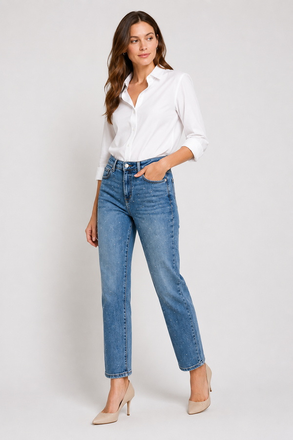 Jeans bleu pâle jambe droite avec petits diamants seconde main - Michael Kors- La Penderie du Paradis