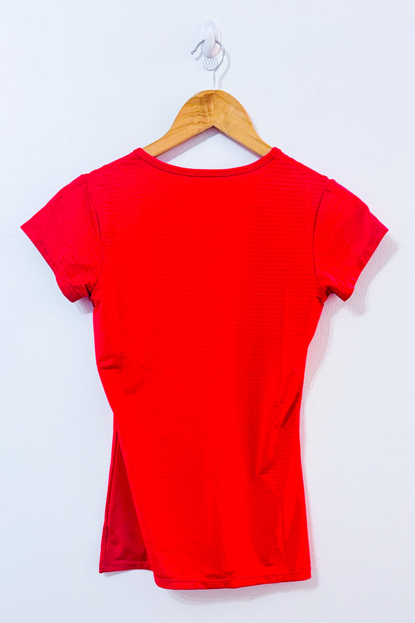 T-shirt de sport fuchsia seconde main - Fila- La Penderie du Paradis