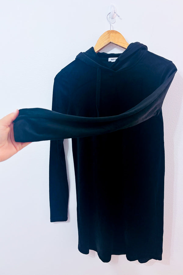 Robe noire en velours avec capuchon seconde main - Garage- La Penderie du Paradis