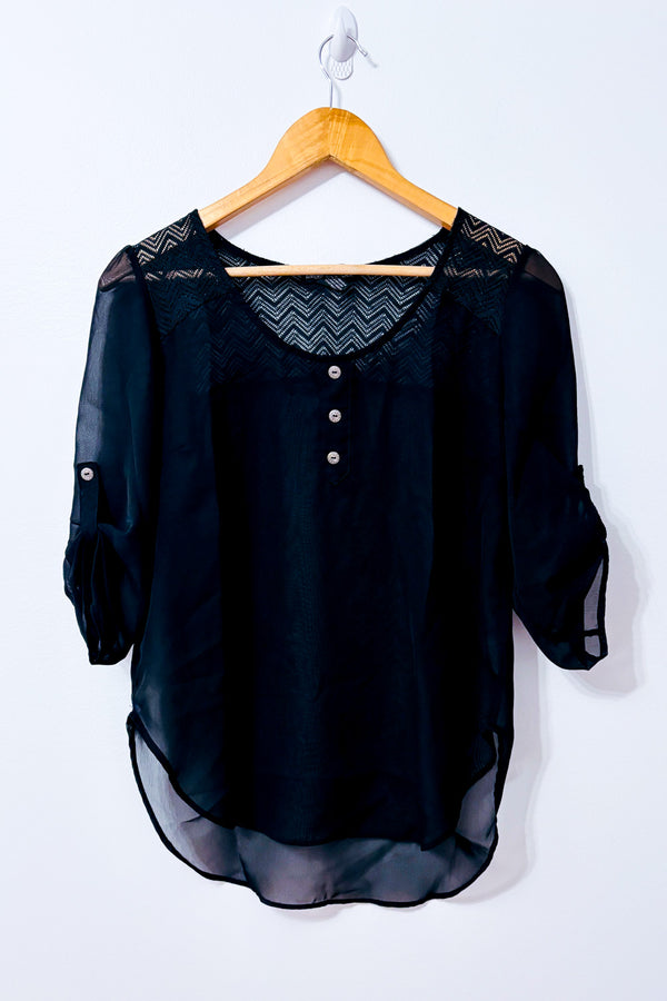 Blouse noire transparente à dos en dentelle seconde main - American Dream- La Penderie du Paradis