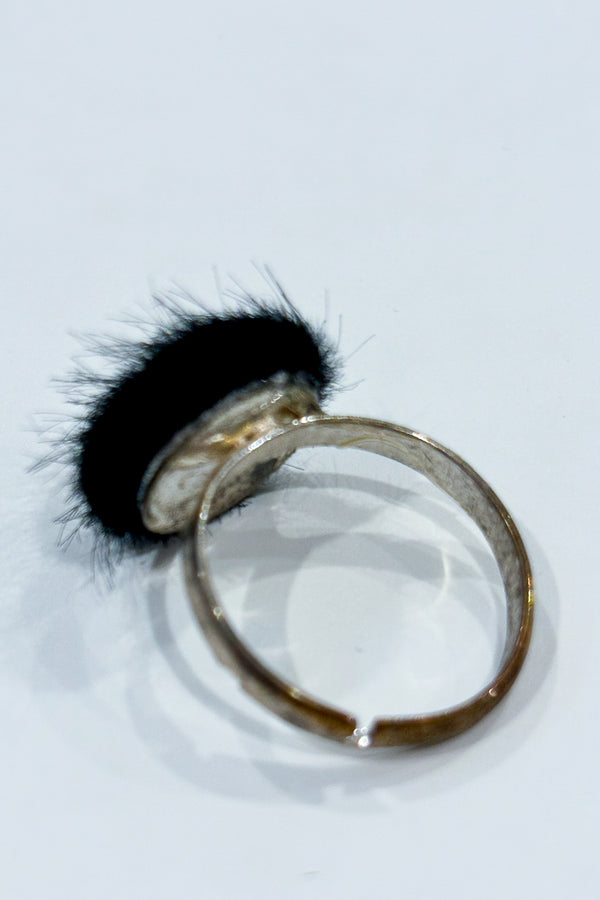 Bague noire en poil seconde main Autres