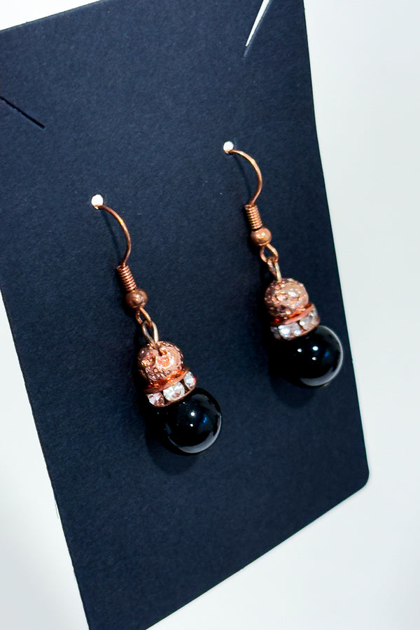 Boucles d'oreilles pendentif bille noire et doré-Autres-La Penderie du Paradis 🕊