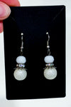 Boucles d'oreilles pendentif boules blanches seconde main - Autres- La Penderie du Paradis