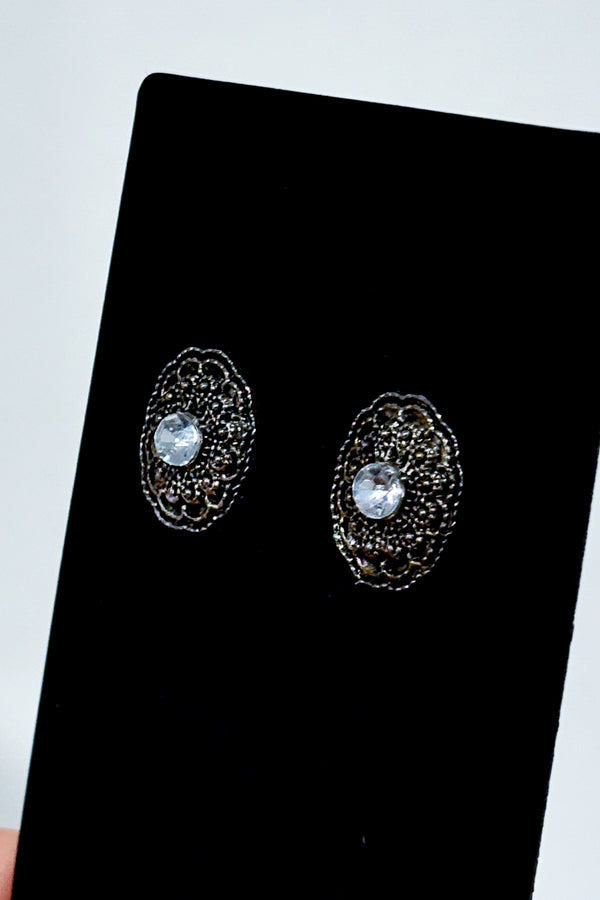 Boucles d'oreilles fleur argentée avec pierre scintillante seconde main - Autres- La Penderie du Paradis