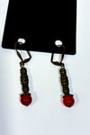 Boucles d’oreilles pendantes dorées à perles rouges seconde main - Autres- La Penderie du Paradis