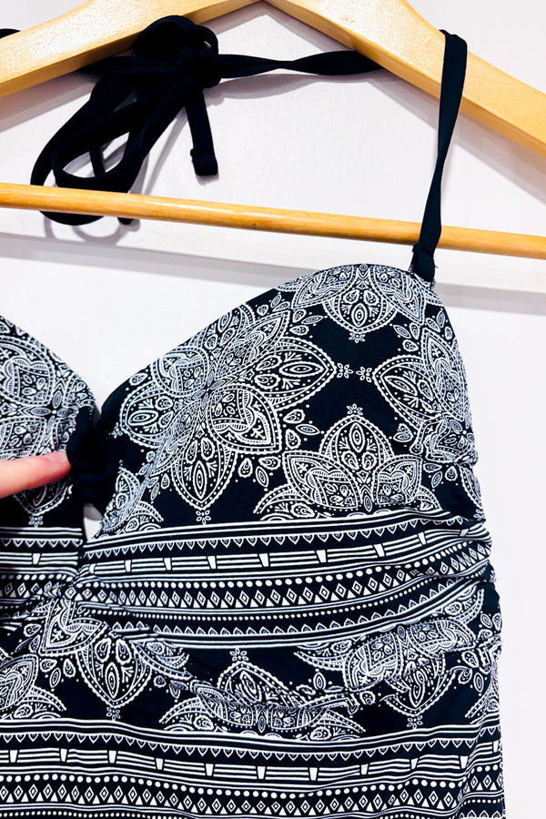 Haut de maillot de bain noir fleuri* seconde main - Turquoise Couture- La Penderie du Paradis