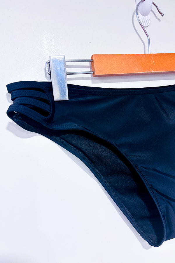 Bas de maillot de bain noir seconde main - SHEIN- La Penderie du Paradis