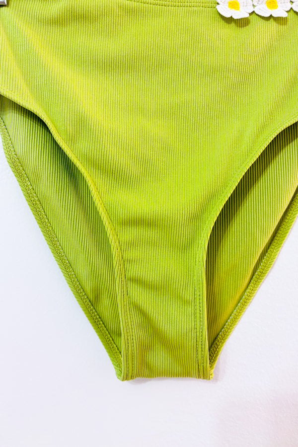 Bas de maillot de bain taille haute vert côtelé avec fleurs brodées seconde main - Retro Stage- La Penderie du Paradis