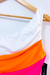 Maillot de bain une pièce asymétrique Island Goddess rose, blanc et orange* seconde main - La Blanca- La Penderie du Paradis