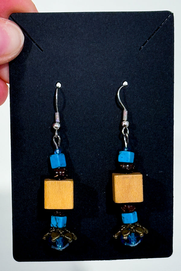 Boucles d'oreilles cubes bleus et bois-Autres-La Penderie du Paradis 🕊