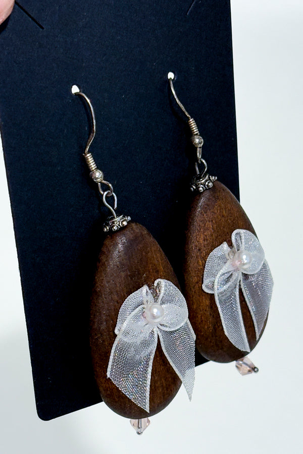 Boucles d'oreilles goutte en bois avec boucle-Autres-La Penderie du Paradis 🕊