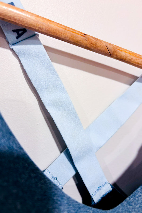 Top de sport bleu rembourré (xs)-Under Armour-La Penderie du Paradis 🕊