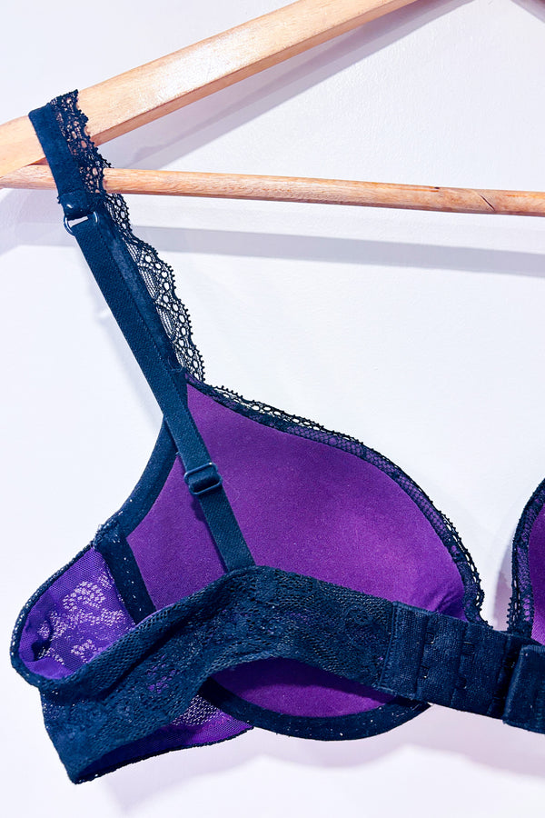 Soutien-gorge mauve et noir en dentelle extra-pigeonnant (34C)-Jacob-La Penderie du Paradis 🕊
