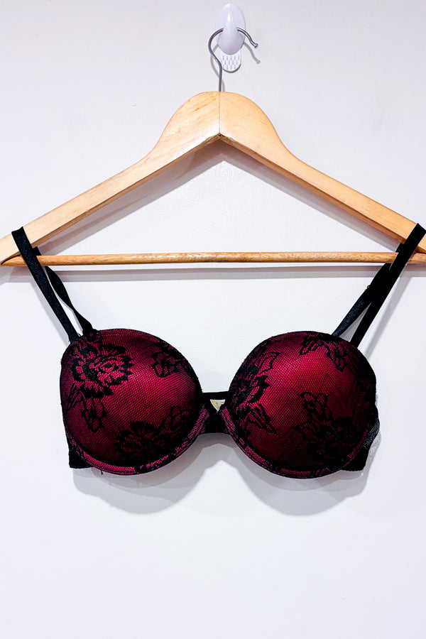 Soutien-gorge rouge et noir en dentelle pigeonnant (34C)-Lacy-La Penderie du Paradis 🕊
