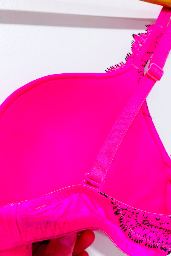 Soutien-gorge rose néon pigeonnant avec dentelle noire seconde main - La Senza- La Penderie du Paradis