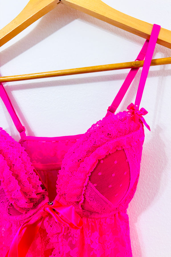 Nuisette pigeonnante rose néon en dentelle* seconde main - La Senza- La Penderie du Paradis