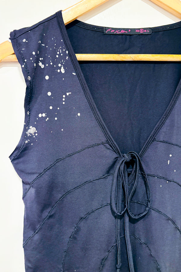 Camisole noire avec gouttelettes or (s)-Foxy Jeans-La Penderie du Paradis 🕊