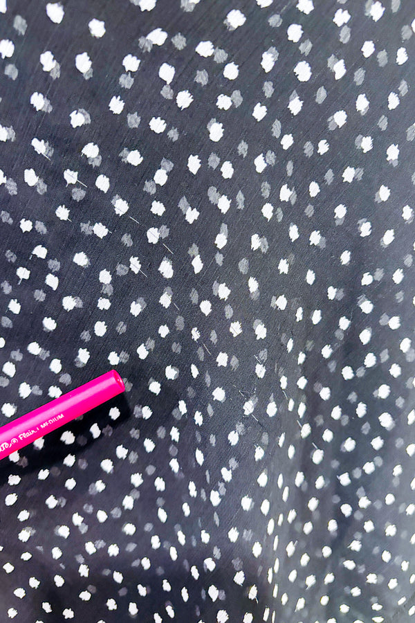 Haut noir à pois ave col fluide (m)-Reitmans-La Penderie du Paradis 🕊