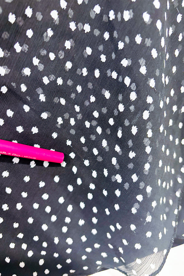 Haut noir à pois ave col fluide (m)-Reitmans-La Penderie du Paradis 🕊