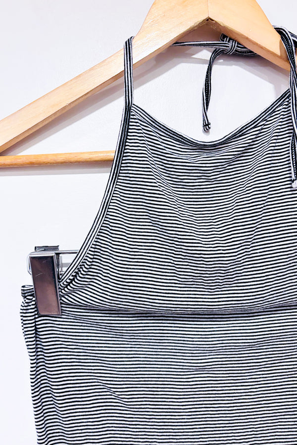 Camisole noire et blanche rayée à haut licou (s)-American Eagle-La Penderie du Paradis 🕊