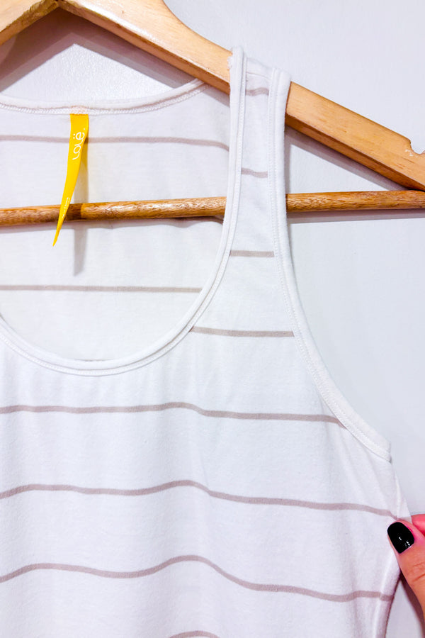 Camisole blanche et beige rayée (s)-Lolë-La Penderie du Paradis 🕊