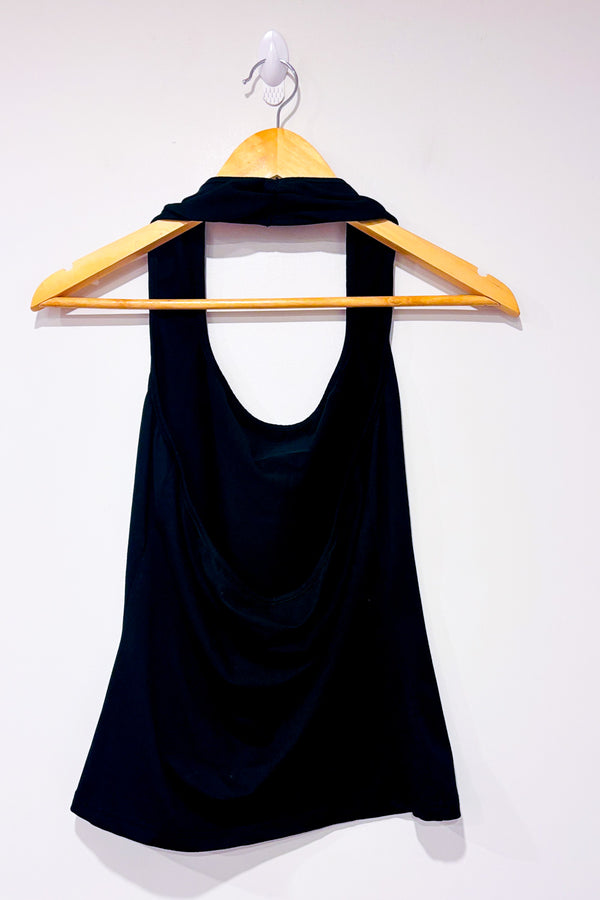 Camisole noire avec araignée rouge haut licou seconde main - SHEIN- La Penderie du Paradis