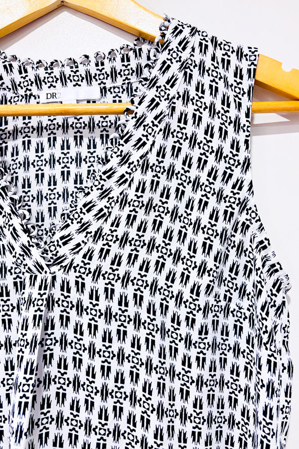Blouse noire et blanche à motifs* seconde main - DR2- La Penderie du Paradis