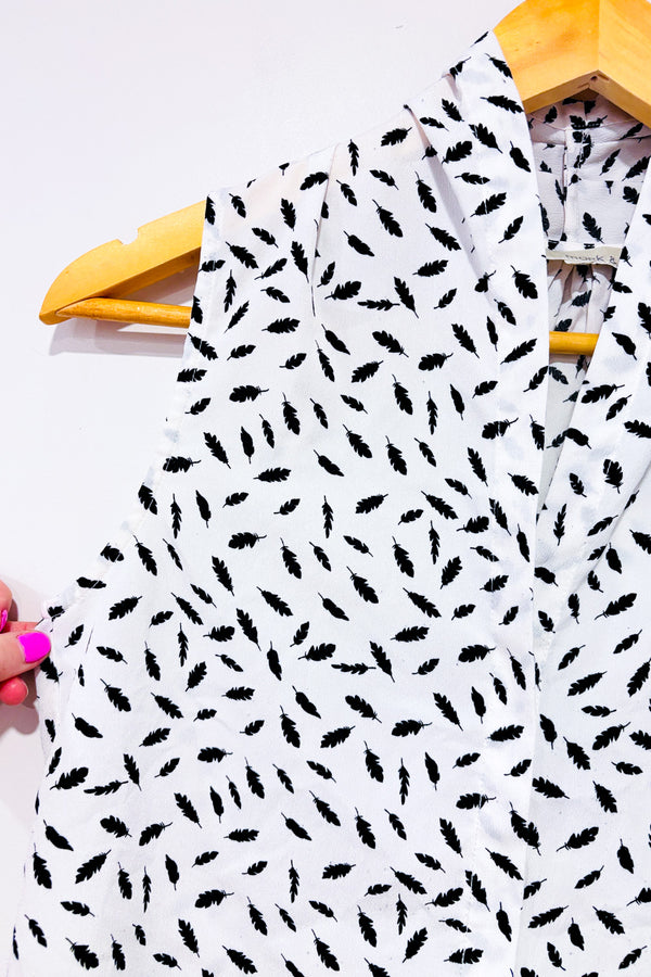 Blouse blanche avec plumes noires seconde main - Monk & Lou- La Penderie du Paradis