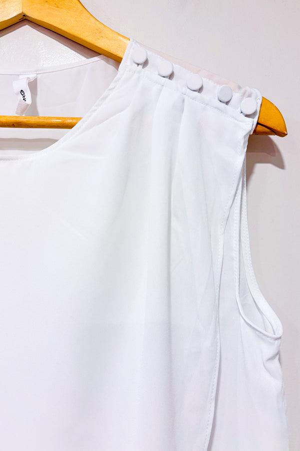 Haut blanc fluide avec boutons à l'épaule seconde main - Mango- La Penderie du Paradis