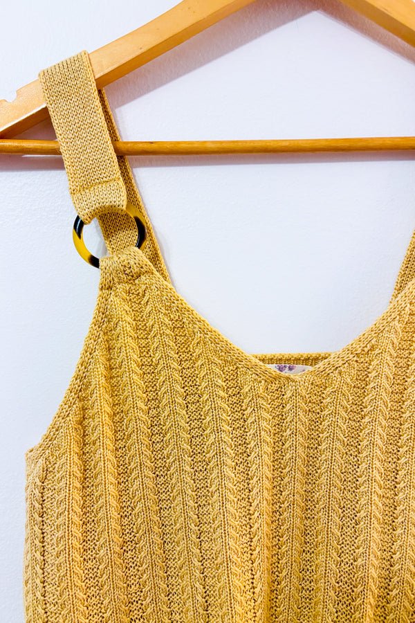 Camisole beige en tricot avec anneau écaille seconde main - Hippie Rose- La Penderie du Paradis
