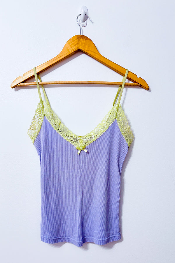 Camisole lilas côtelée à dentelle verte seconde main - Autres- La Penderie du Paradis