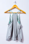 Camisole sport grise et verte rayée avec soutien intégré seconde main - Reitmans- La Penderie du Paradis