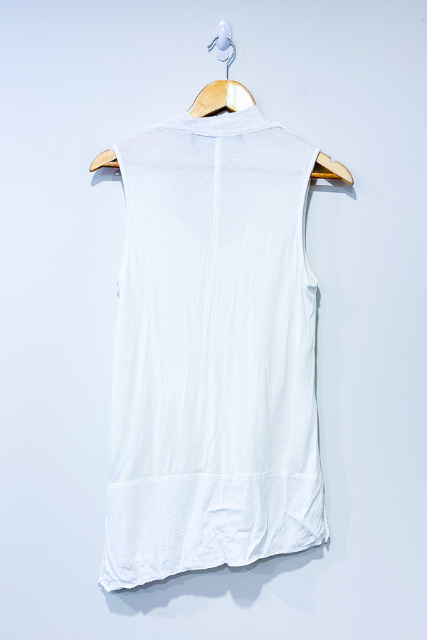 Camisole blanche asymétrique avec col fluide (m) -- La Penderie du Paradis ?