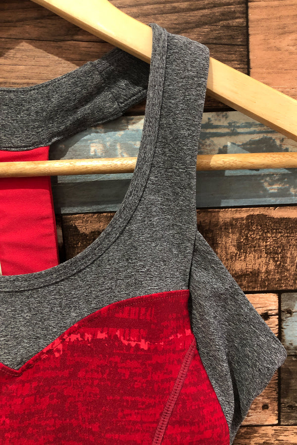 Camisole de sport rouge et gris avec top intégré (xs) seconde main Mondetta