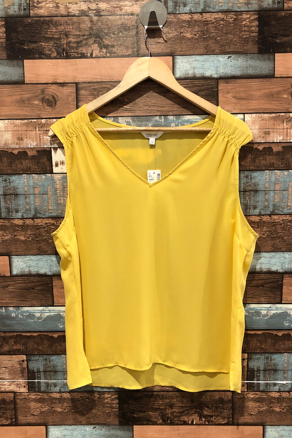 Camisole fluide jaune légèrement transparente (l) seconde main Reitmans