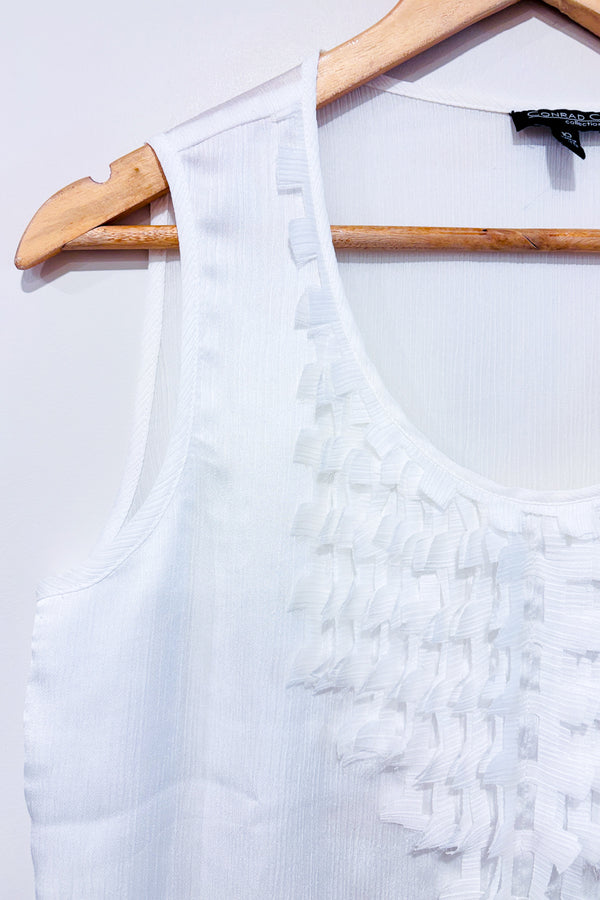 Camisole légère blanche avec détails à l'avant (m)-Proportion Petites / Conrad C-La Penderie du Paradis 🕊