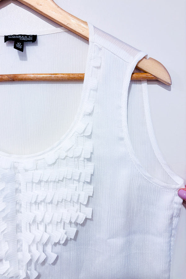 Camisole légère blanche avec détails à l'avant (m)-Proportion Petites / Conrad C-La Penderie du Paradis 🕊