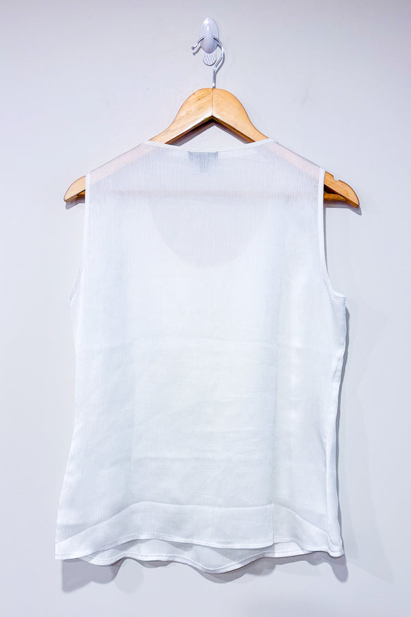 Camisole légère blanche avec détails à l'avant (m)-Proportion Petites / Conrad C-La Penderie du Paradis 🕊
