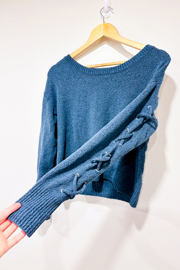 Chandail bleu (xs) -- La Penderie du Paradis ?