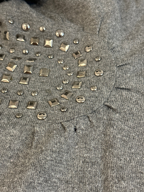 Chandail gris avec studs (xl) seconde main iDO La Vie