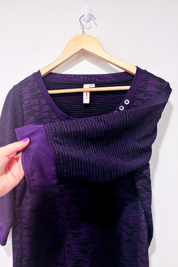 Chandail mauve et noir (l)-Grenier-La Penderie du Paradis 🕊