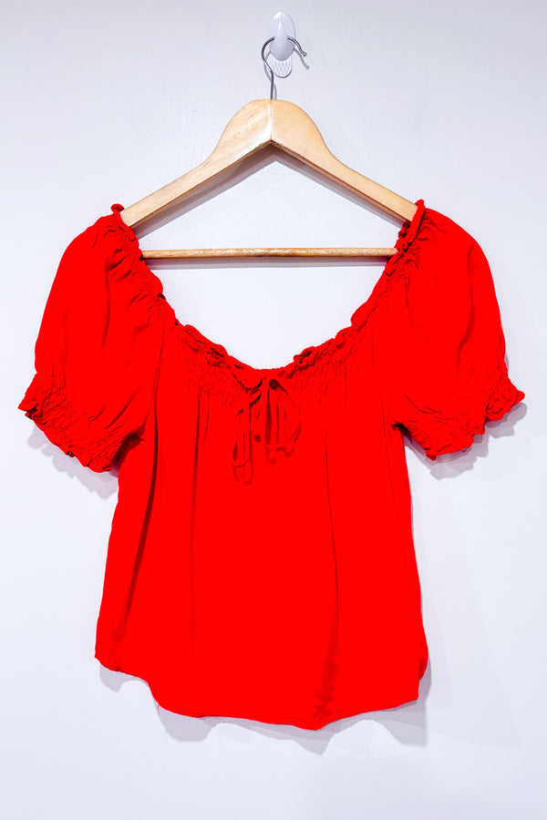 Haut rouge avec froufrou (s)-Active USA-La Penderie du Paradis 🕊