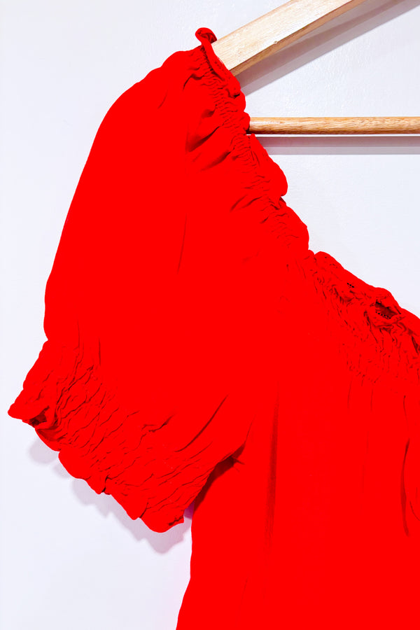 Haut rouge avec froufrou (s)-Active USA-La Penderie du Paradis 🕊