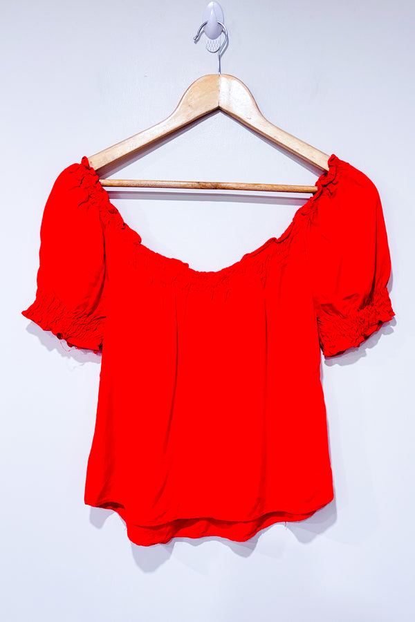 Haut rouge avec froufrou (s)-Active USA-La Penderie du Paradis 🕊
