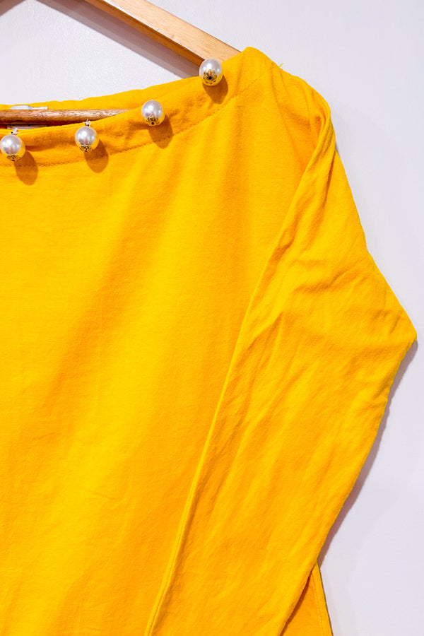 Chandail jaune avec perles au col (l)-Ginger-La Penderie du Paradis 🕊