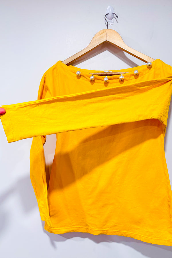 Chandail jaune avec perles au col (l)-Ginger-La Penderie du Paradis 🕊
