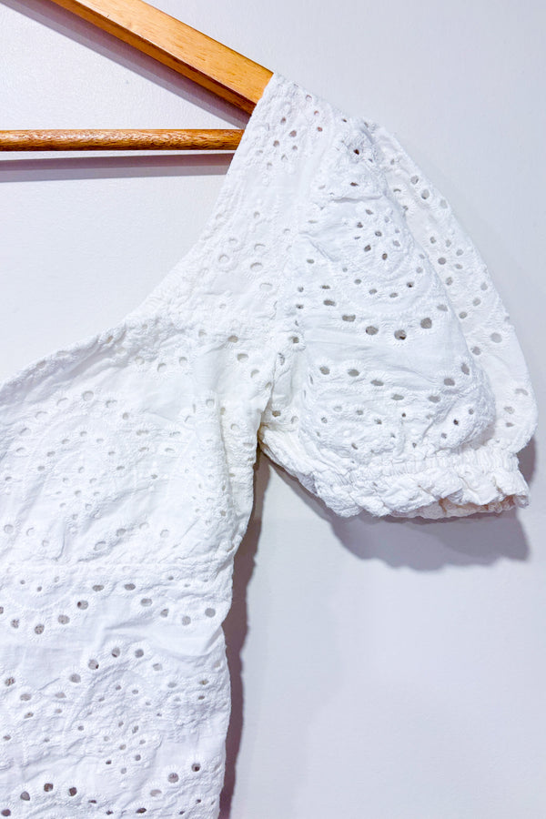 Haut blanc broderie anglaise avec manches bouffantes (s)-SWS Streetwear Society-La Penderie du Paradis 🕊