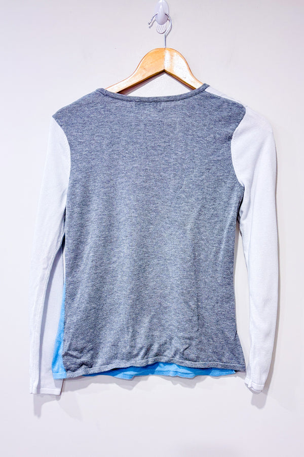 Chandail blanc gris et bleu (m)-Inspired Style-La Penderie du Paradis 🕊